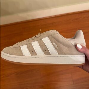 Adidas Campus Originals in Beige and White